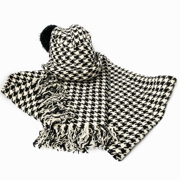 Vintage Adolfo Hat & Scarf Set 2pc Black & White Houndstooth Knit Fringe Rare - Picture 1 of 15